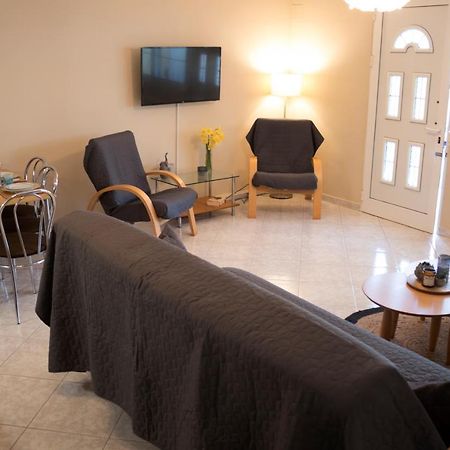Silene Luxury Apartment Néa Péramos エクステリア 写真