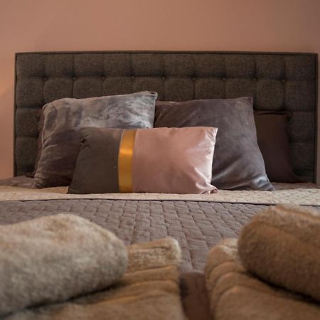Silene Luxury Apartment Néa Péramos エクステリア 写真