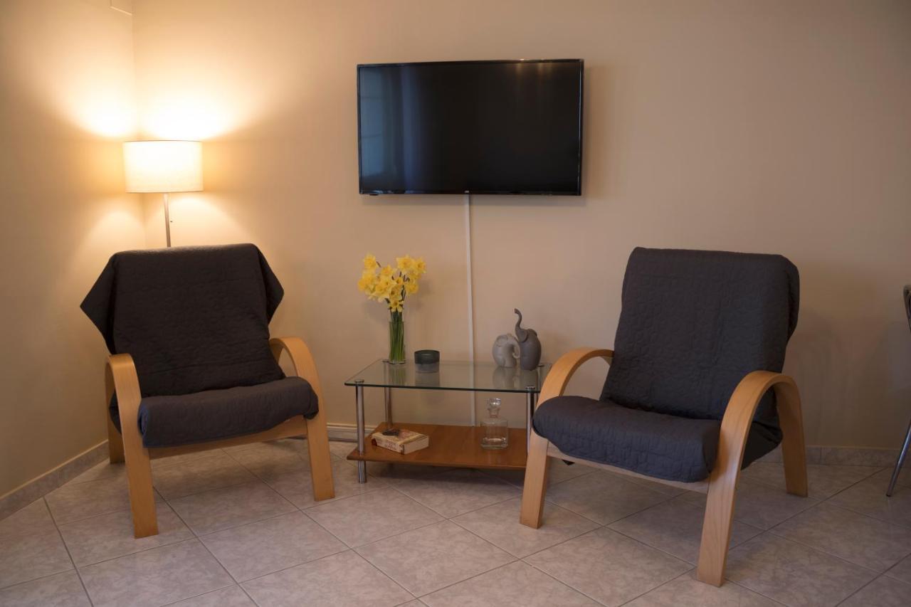 Silene Luxury Apartment Néa Péramos エクステリア 写真