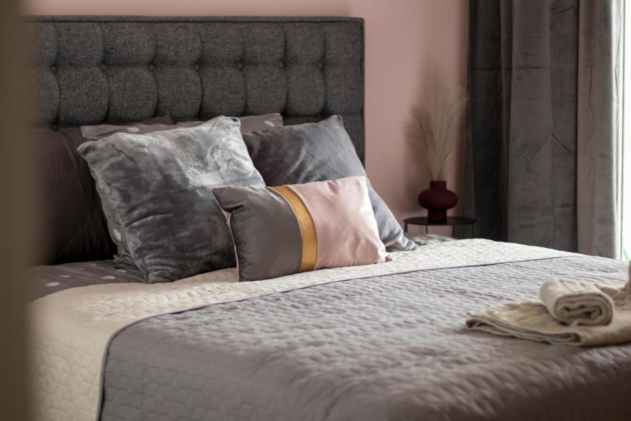 Silene Luxury Apartment Néa Péramos エクステリア 写真