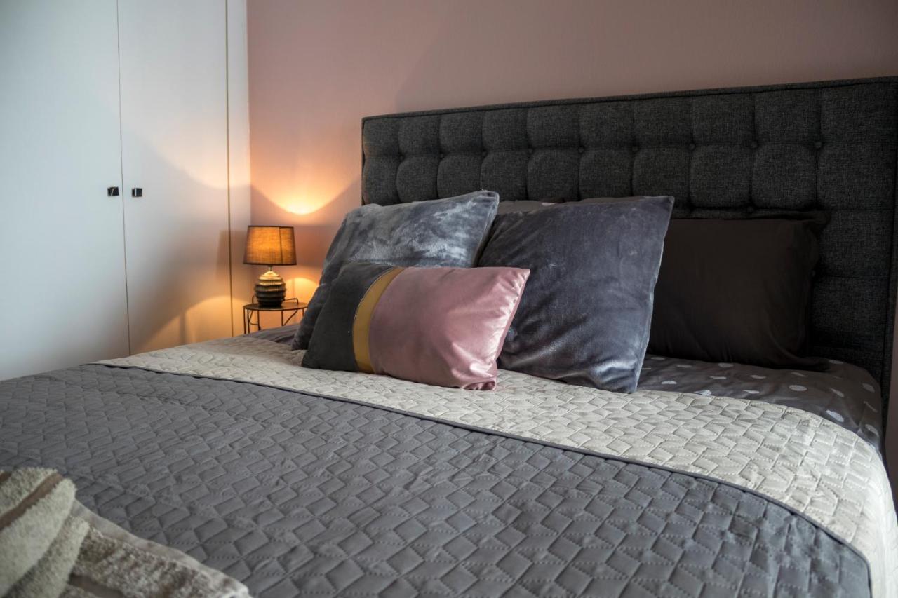 Silene Luxury Apartment Néa Péramos エクステリア 写真