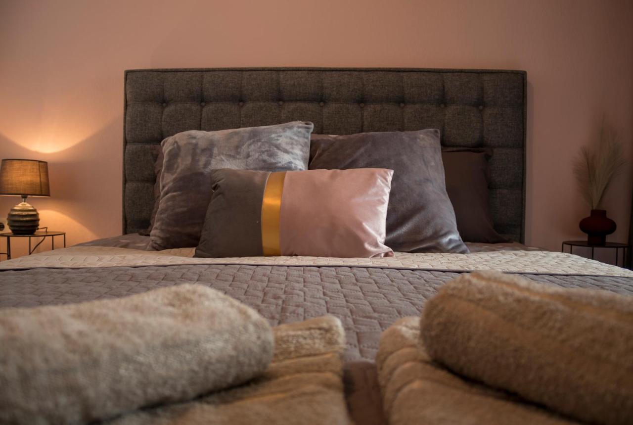 Silene Luxury Apartment Néa Péramos エクステリア 写真